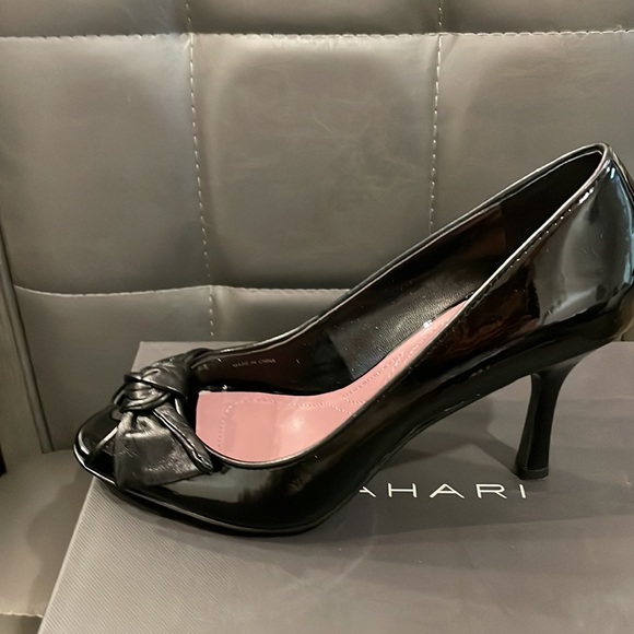 Pump - Picture 2 of 6